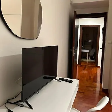 The One Apartment *